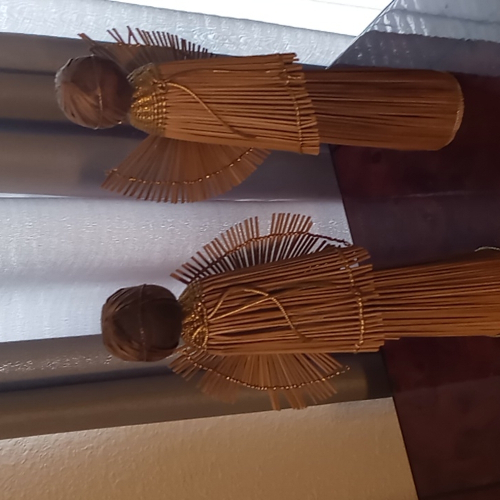 Unique straw angels